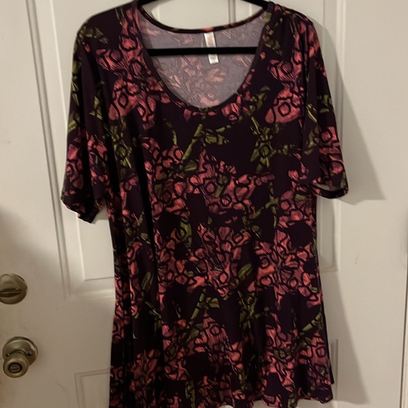 Lula Roe Tops - Picture 14 of 16